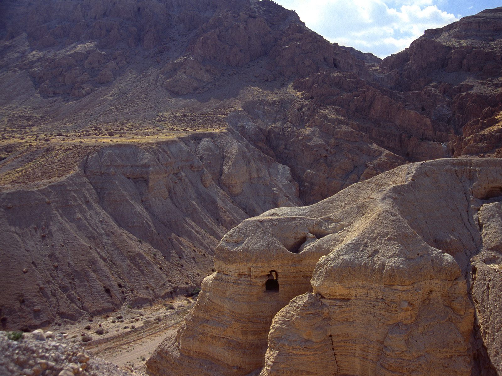 Cave of the Dead Sea Scrolls, Qumran Cave 4, Israel